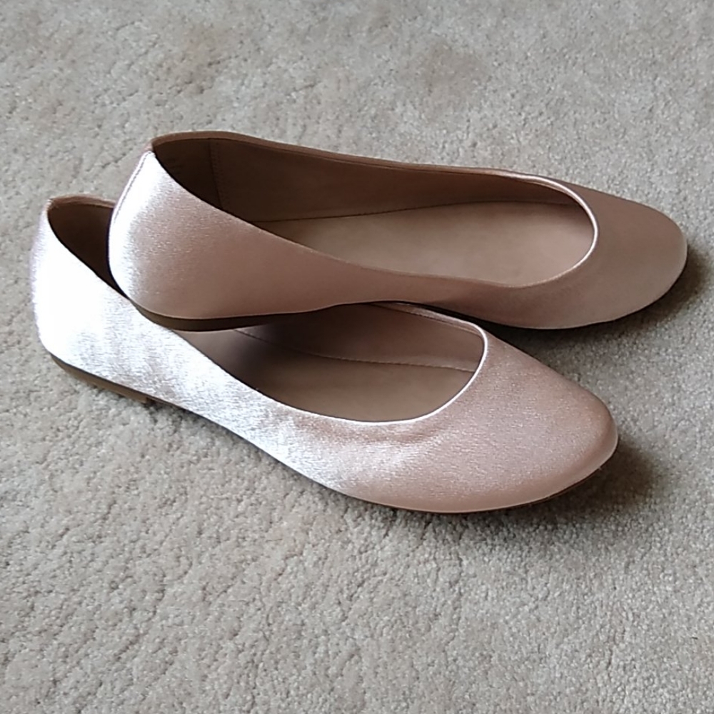 Light pink ballet flats size 7.5 Mix No. 6